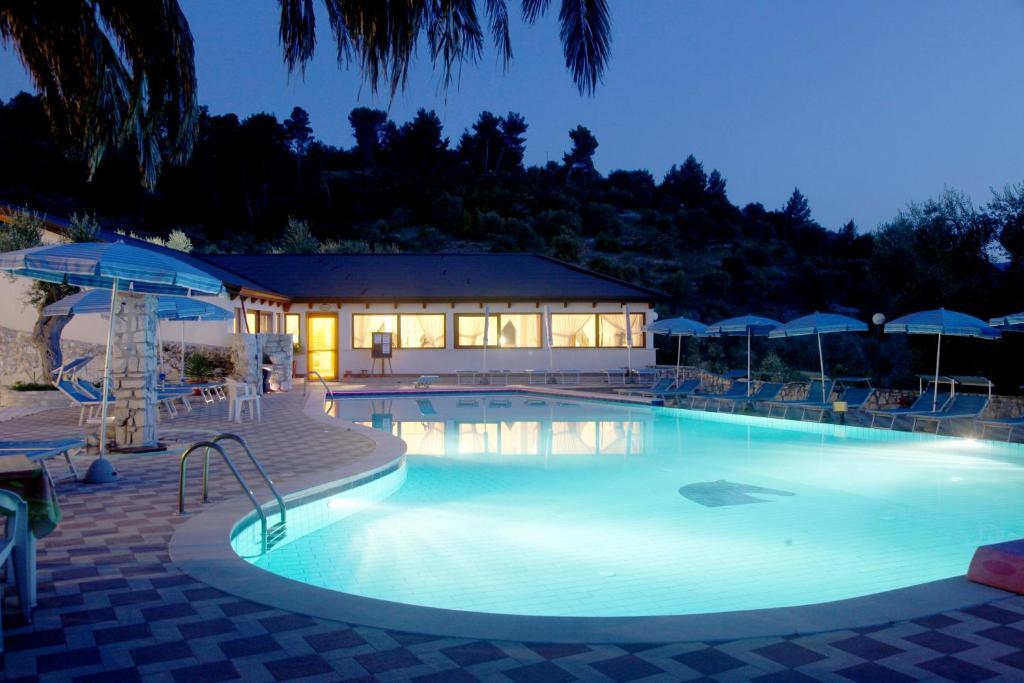 Agricostella Agriturismo В'єсте Екстер'єр фото